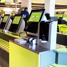 Self checkout cash payment